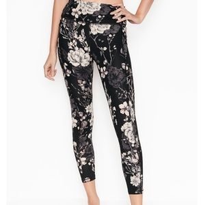Incredible Essential Legging 7/8 length BNWT